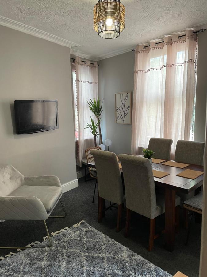 Perfect For Large Groups, Sleeps 15 Close To City Centre Sheffield Dış mekan fotoğraf